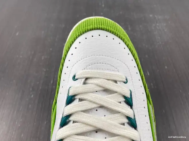 Jordan DV6206-183 Low TITAN Retro 2 (W) 0501